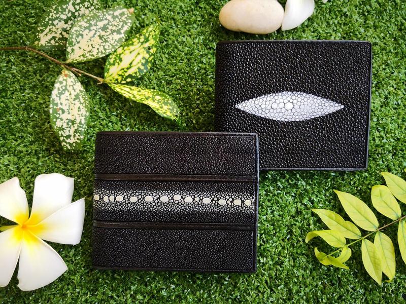 Row stone stingray leather wallet 393